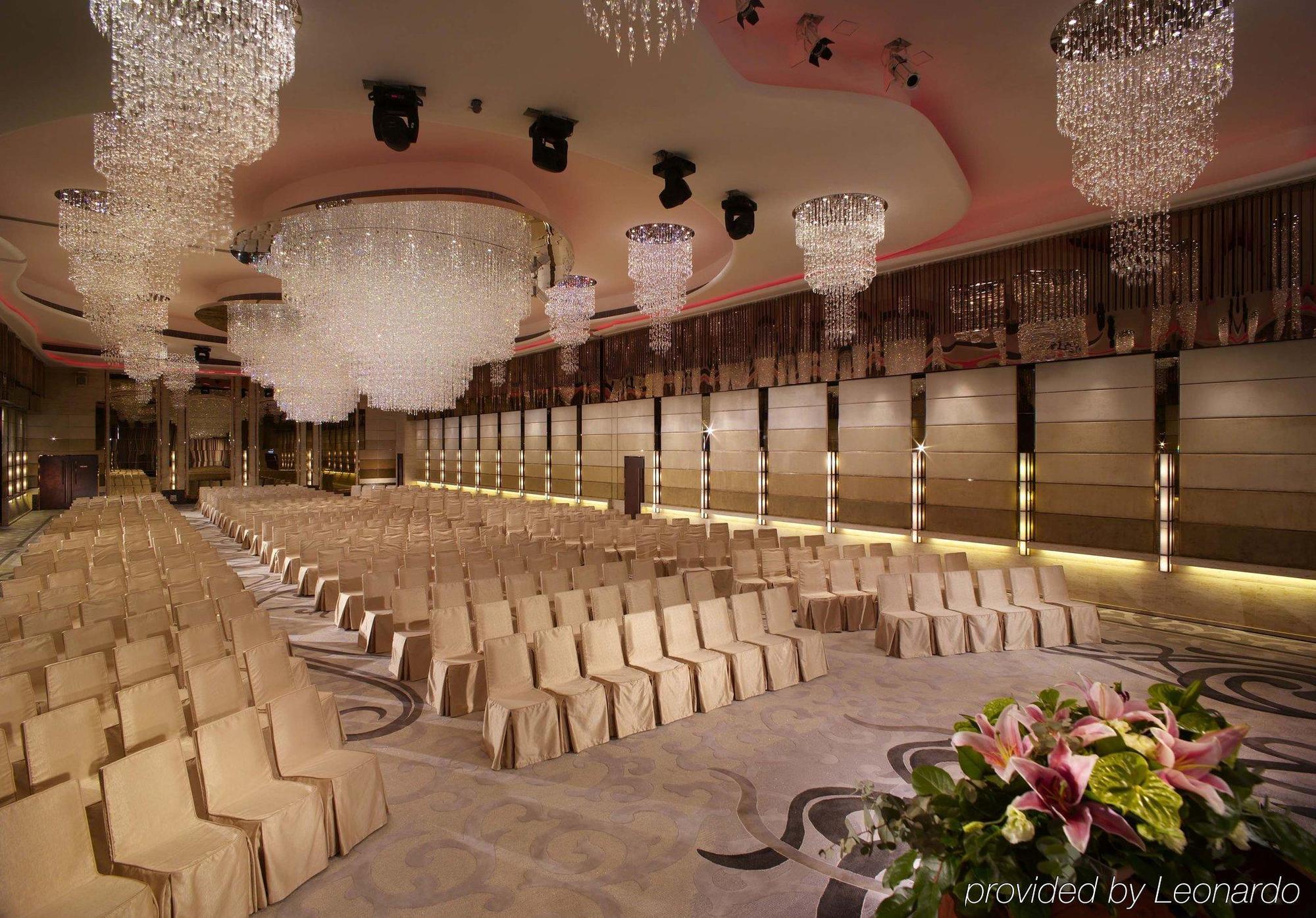 Harbour Grand Hong Kong Hotell Eksteriør bilde The ballroom