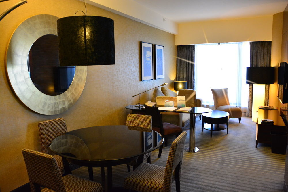 Harbour Grand Hong Kong Hotell Eksteriør bilde A suite at the hotel