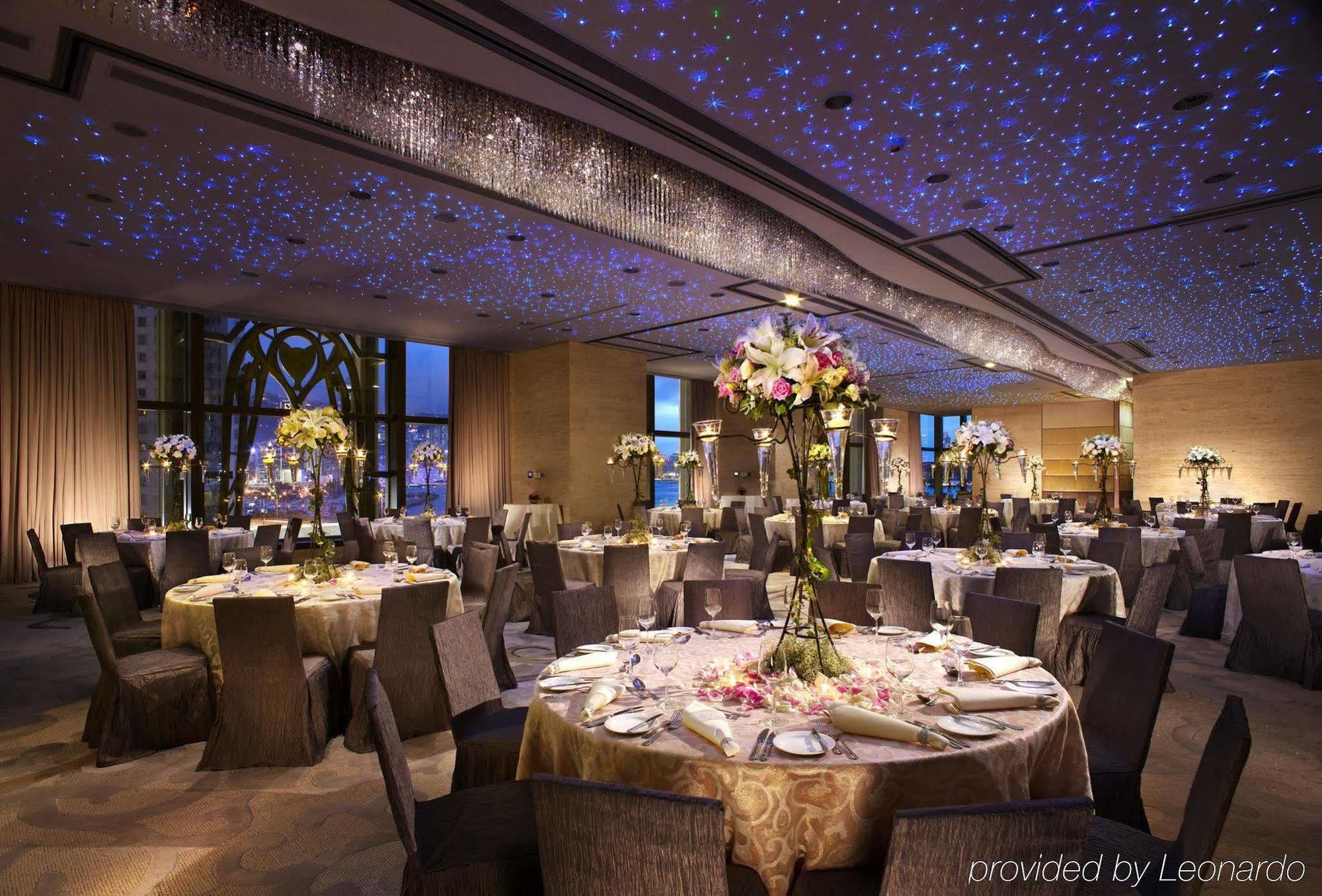 Harbour Grand Hong Kong Hotell Eksteriør bilde The Star