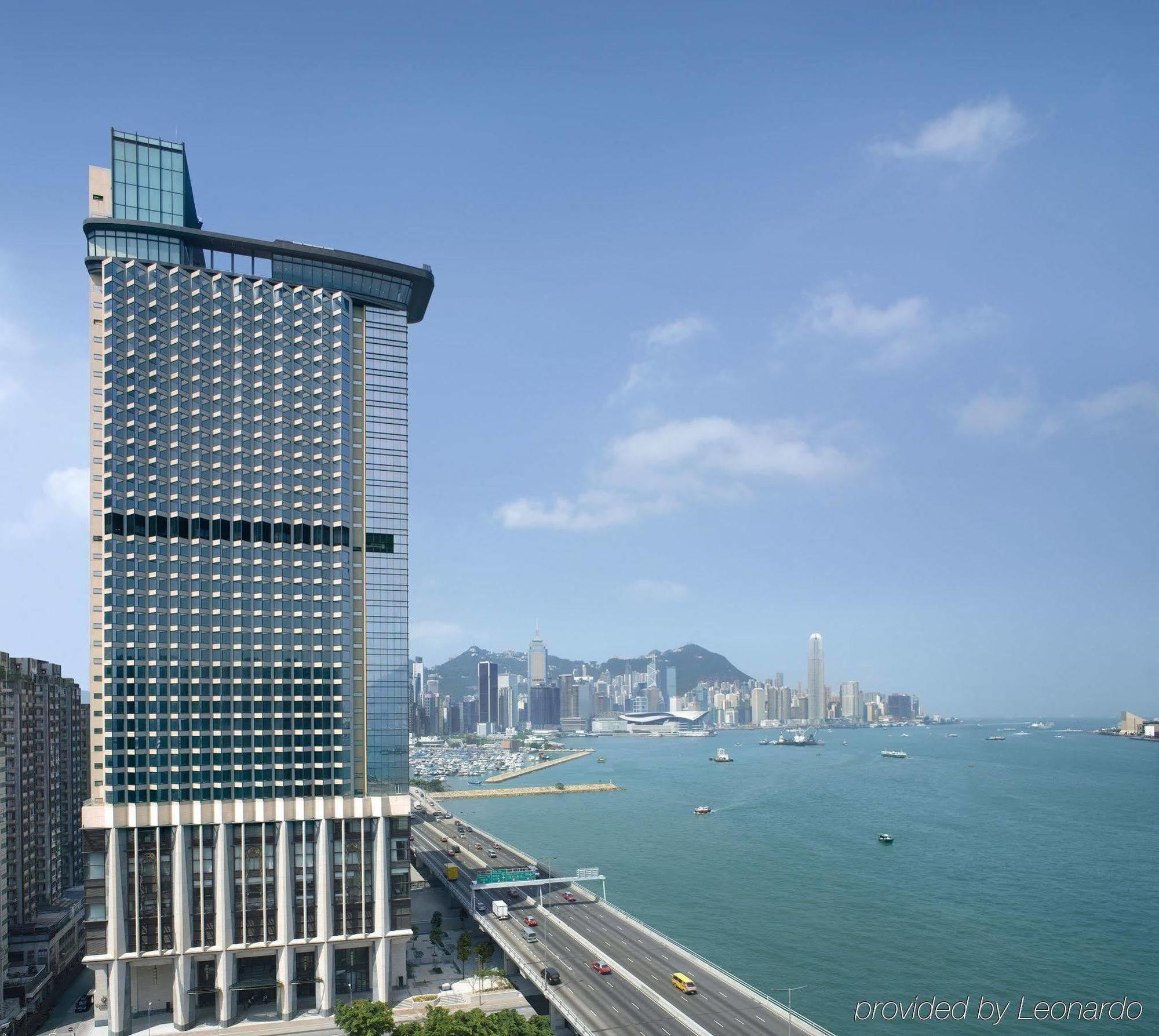 Harbour Grand Hong Kong Hotell Eksteriør bilde The Whampoa