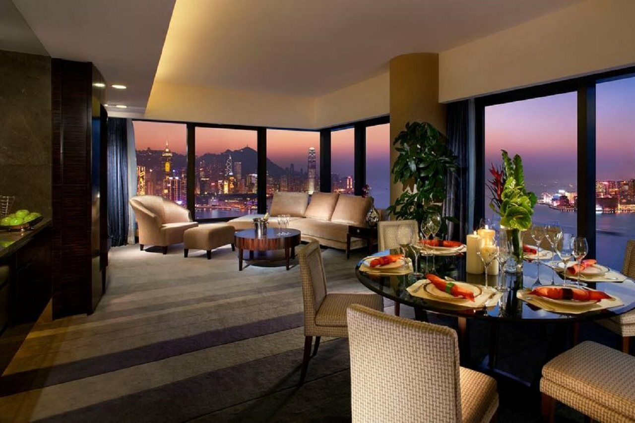 Harbour Grand Hong Kong Hotell Eksteriør bilde The Presidential Suite at the Conrad Hong Kong